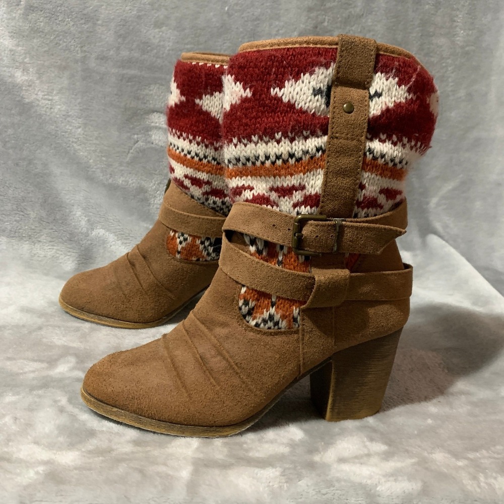 Route 66 Womens Tan Suede Aztec Sweater Knit Western Boots Size 6M Block Heel